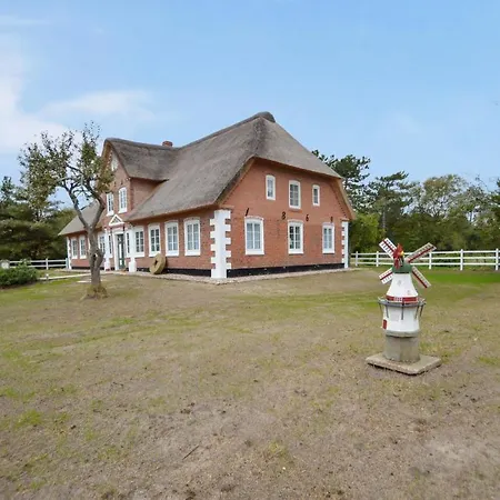 Nice In Rømø W/ Sauna, Wifi&5 Bedrooms Feriehus Tagholm