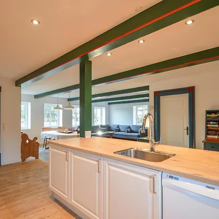 Nice In Rømø W/ Sauna, Wifi&5 Bedrooms Feriehus *